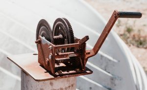 rusty faulty manual crank winch