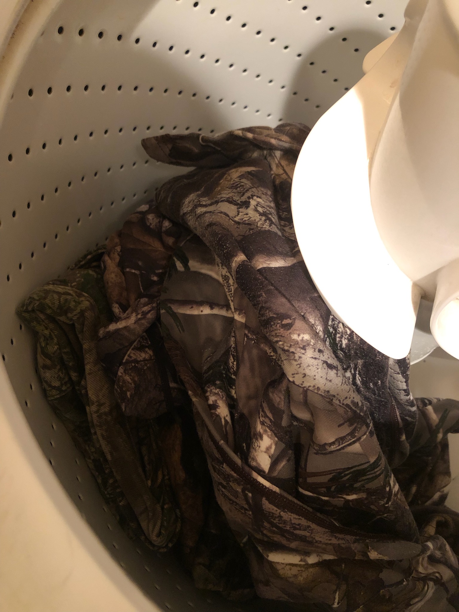 How to Wash Deer Hunting Clothes HuntingSage